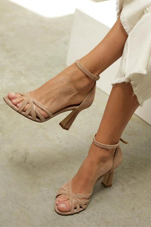 Tacchi a spillo peep toe patchwork marrone con cinturino alla caviglia e fibbia