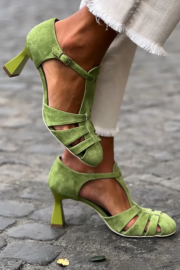 Sandali con tacco cut-out in crochet verde a punta chiusa
