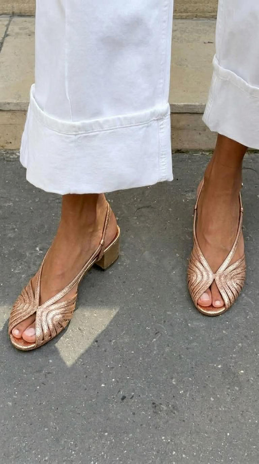 Sandali con tacco a blocco slingback peep toe intrecciati in metallizzato Oro Rosa