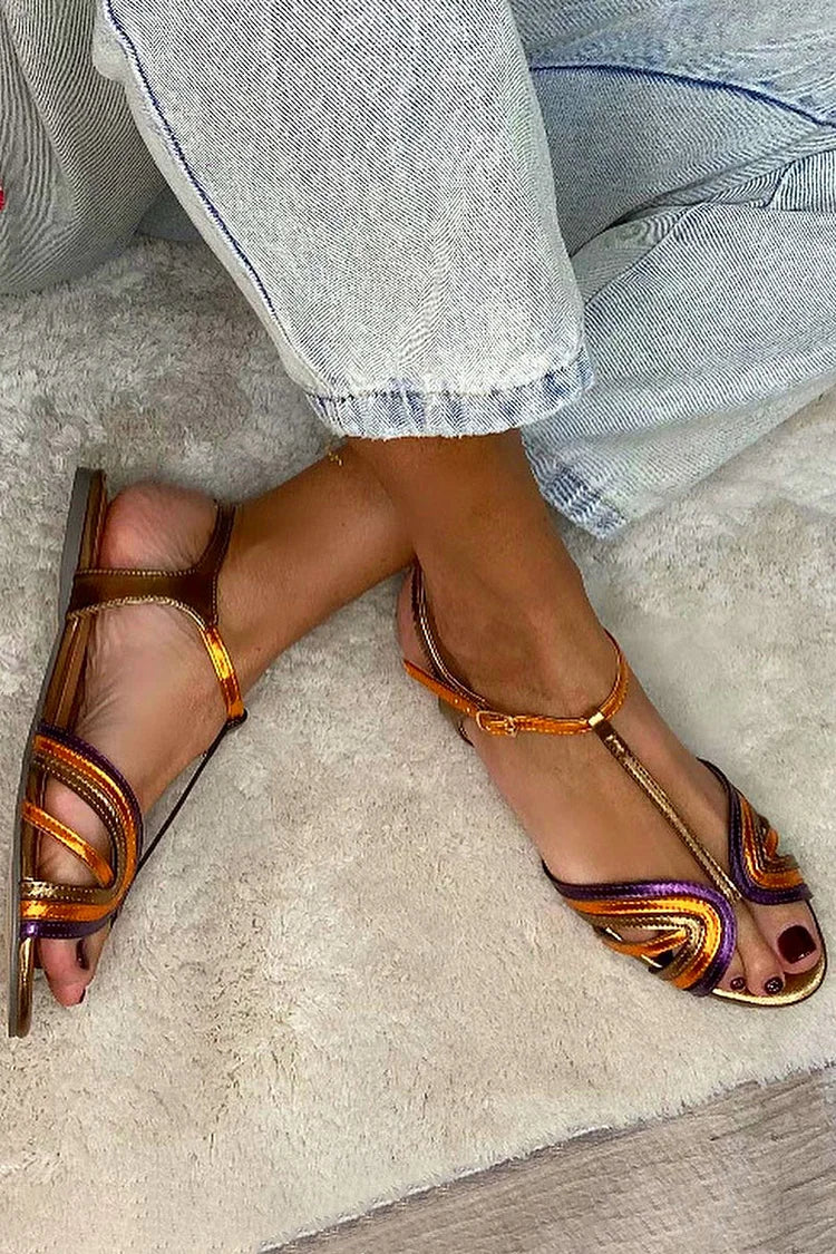 Sandali peep toe Multicolore e Oro con fibbia e cinturino a T