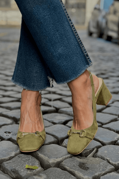 Slingback con tacco a blocco in camoscio oliva