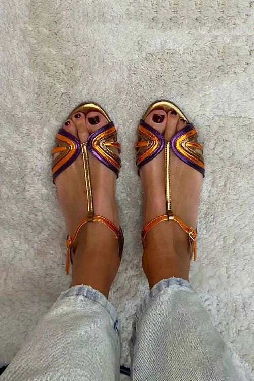 Sandali peep toe Multicolore e Oro con fibbia e cinturino a T