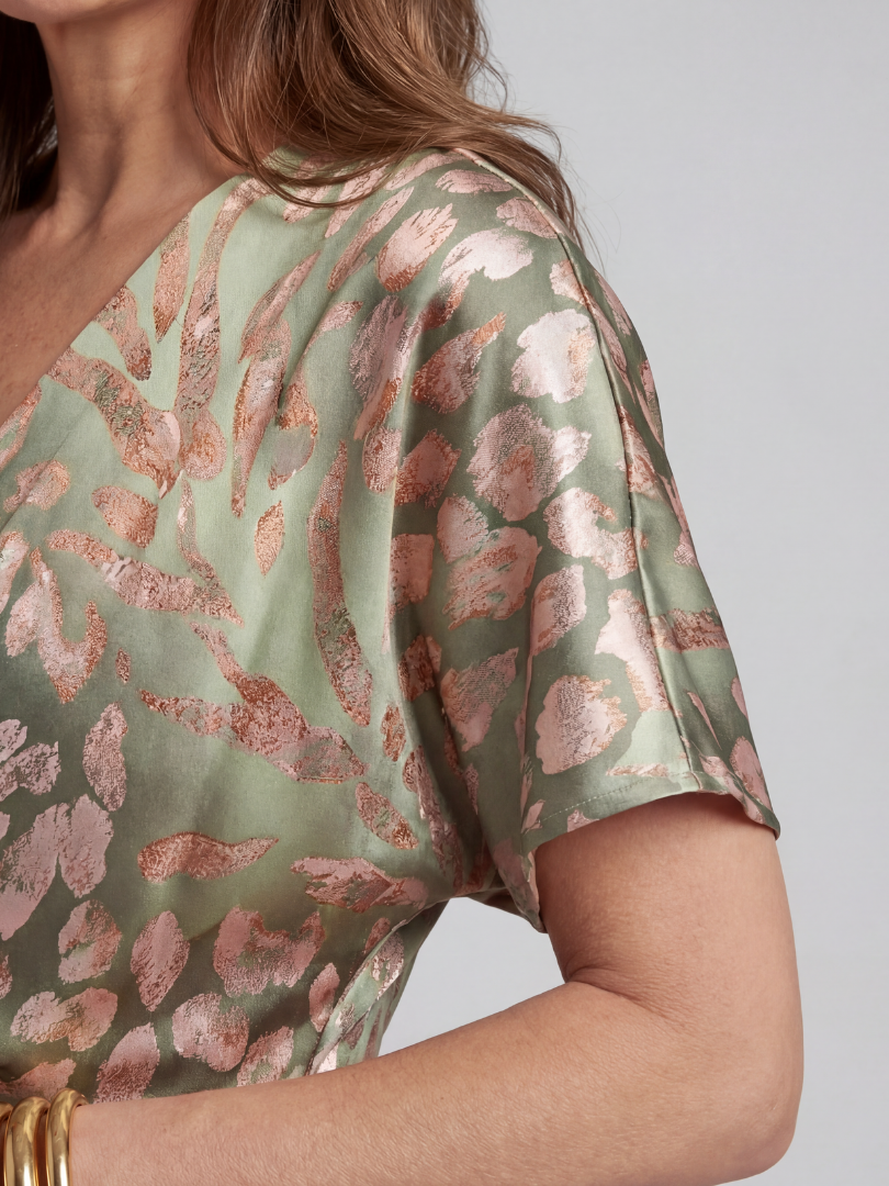 Coralie | Abito Midi con Stampa Astratta, Scollo a V e Vita Arricciata
