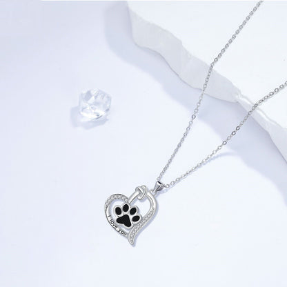 Collana con pendente a forma di impronta di zampa