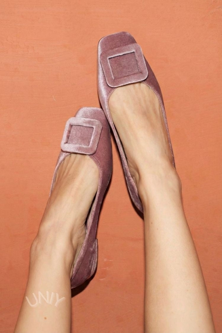 Ballerine in velluto a punta quadrata con fibbia