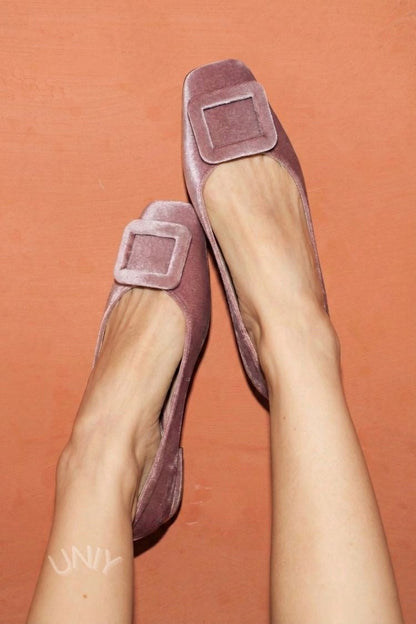 Ballerine in velluto a punta quadrata con fibbia
