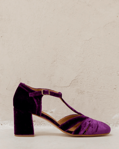 Scarpe con tacco largo in velluto cut-out con fibbia e cinturino a T