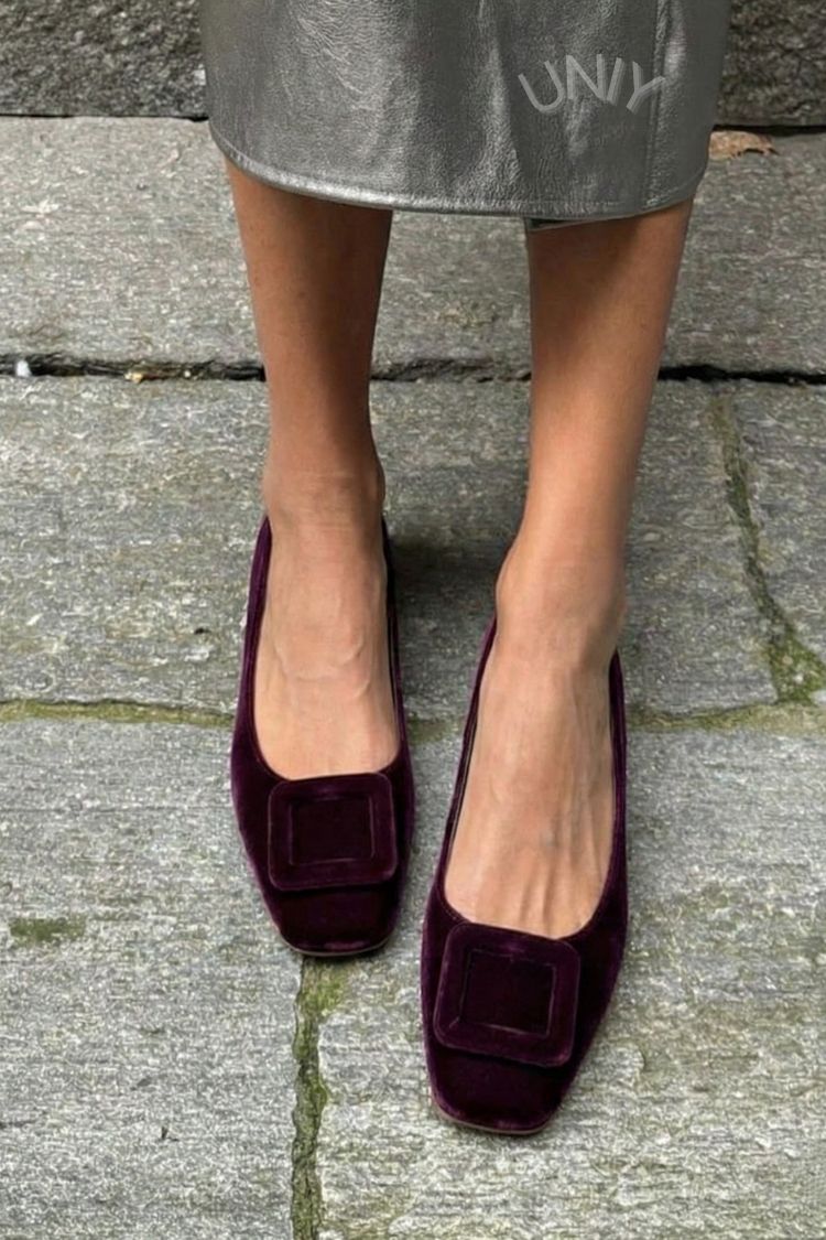 Ballerine in velluto a punta quadrata con fibbia