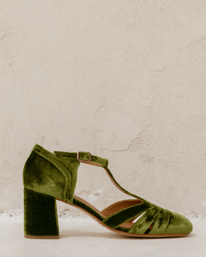 Scarpe con tacco largo in velluto cut-out con fibbia e cinturino a T