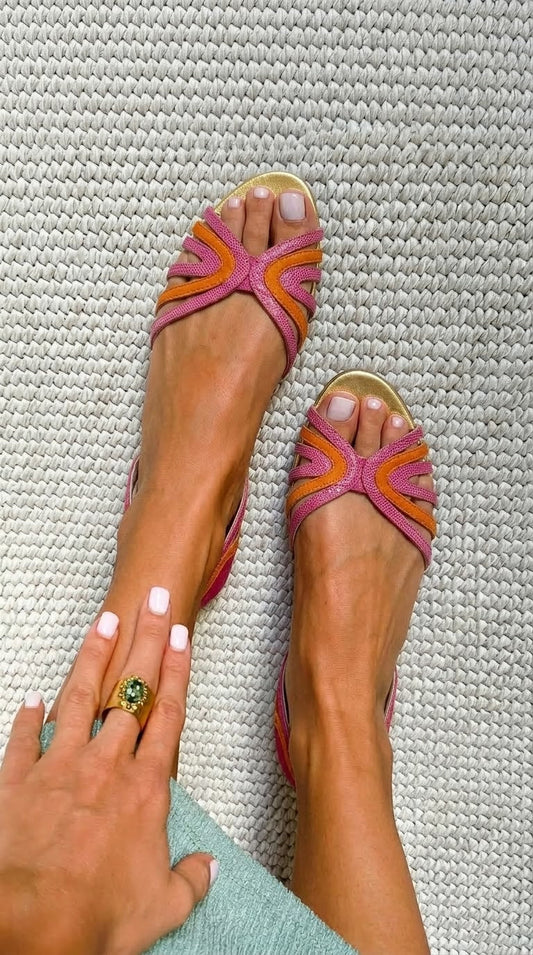 Sandali bassi peep toe arancioni e rosa con cinturini