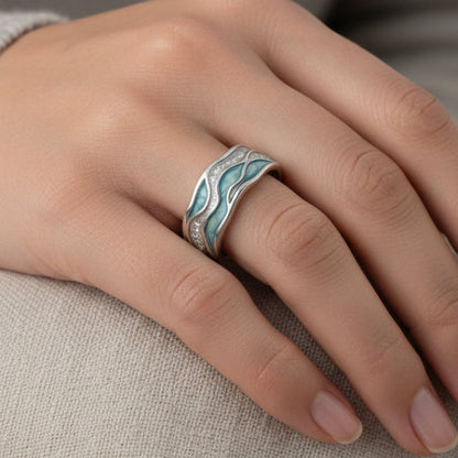 Anello in argento con ondulazioni turchesi