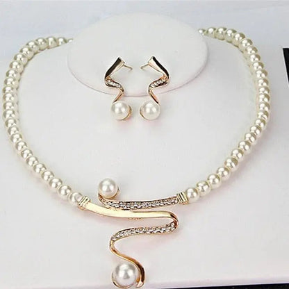 Set collana e orecchini con perle naturali