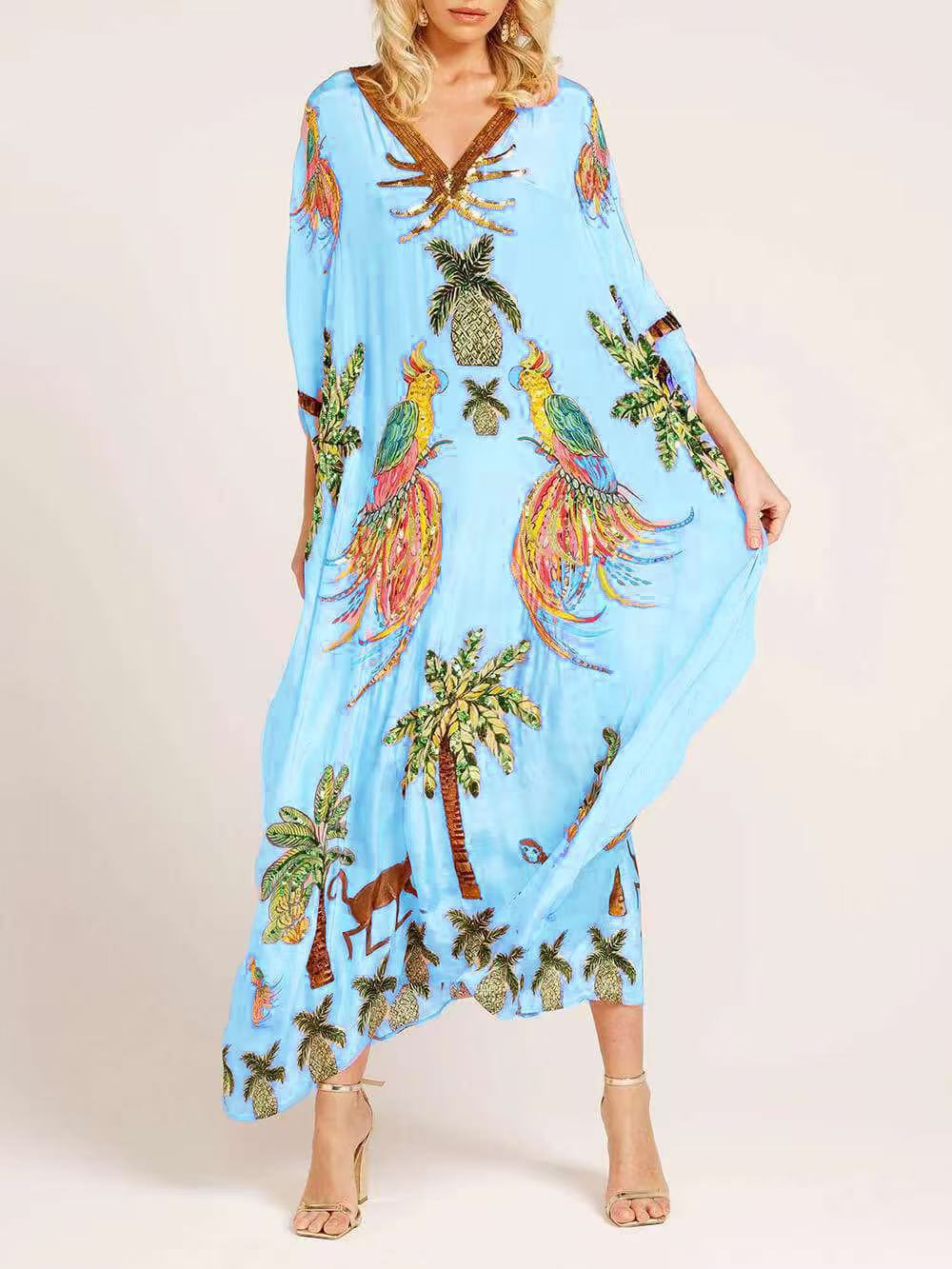 Abito con scollatura a spalle scoperte