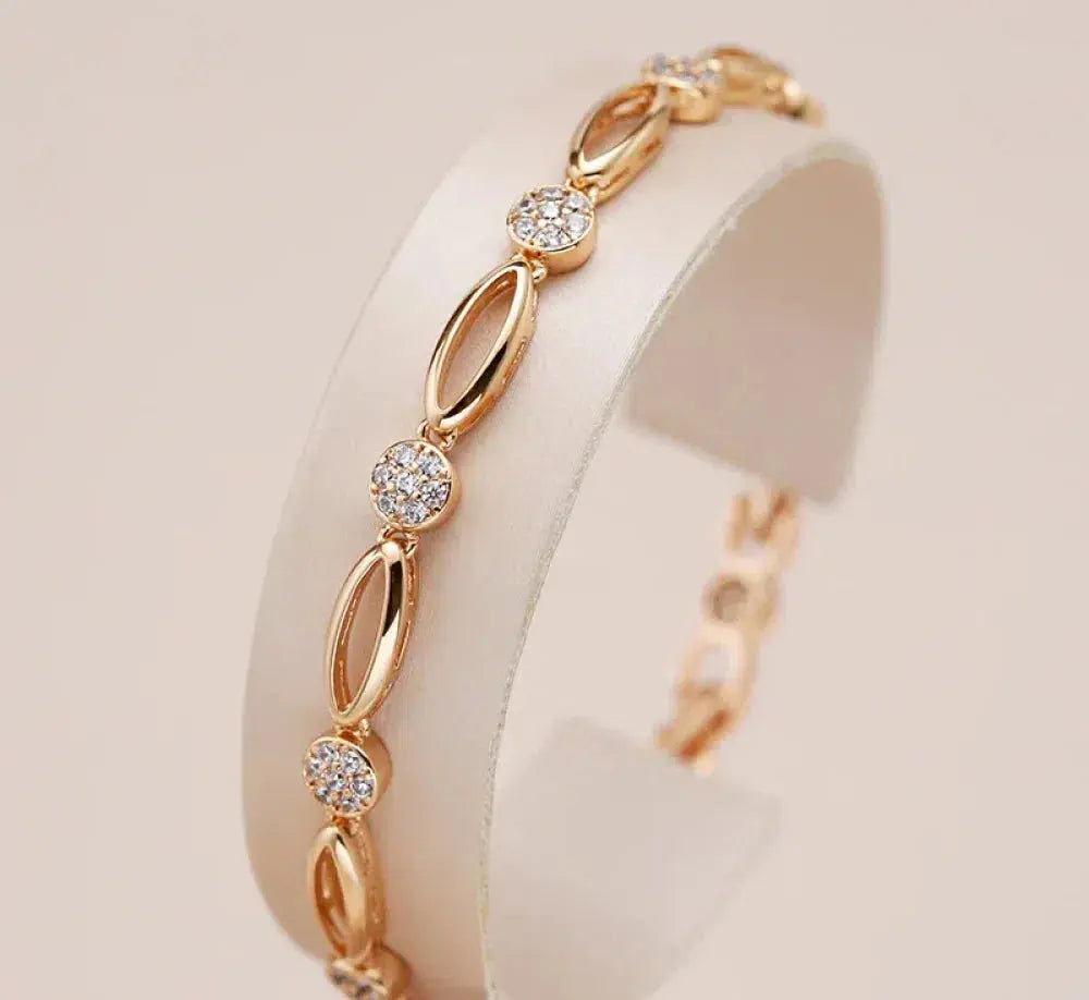 Bracciale dorato elegante con zirconia