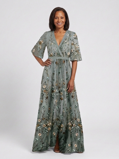 Evadne | Abito maxi floreale con scollo a V e maniche corte