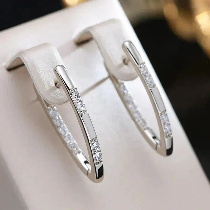 Orecchini eleganti con zirconia