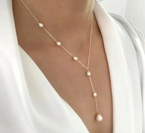 Collana elegante in stile vintage con pendente e perle